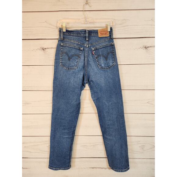 Levi Strauss & Co. Women's Blue Mid Rise Wedgie Ankle Straight Leg Jeans Size 28 - Picture 2 of 7